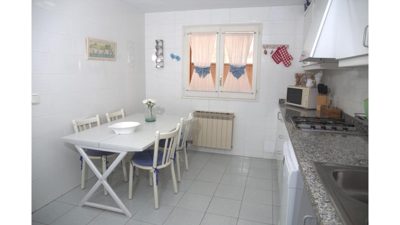 Вилла Lloguer30 Margaret'S Family House With Pool And Parquing Сан-Фелиу-де-Гишольс Экстерьер фото